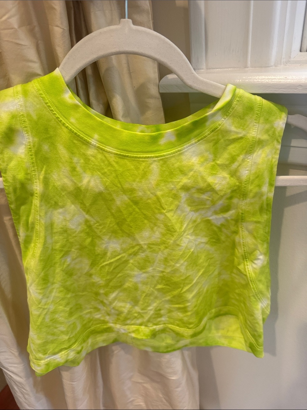 lululemon athletica Neon Green Tie-Dye Crop Tank Top XS no tags VGUC